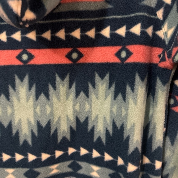 Patterned Fleece Pullover - Picture 5 of 5